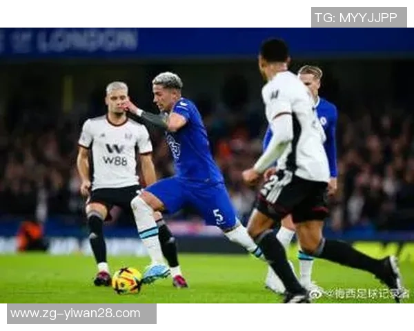 上海足球队边路渗透战术解析与实战应用探讨